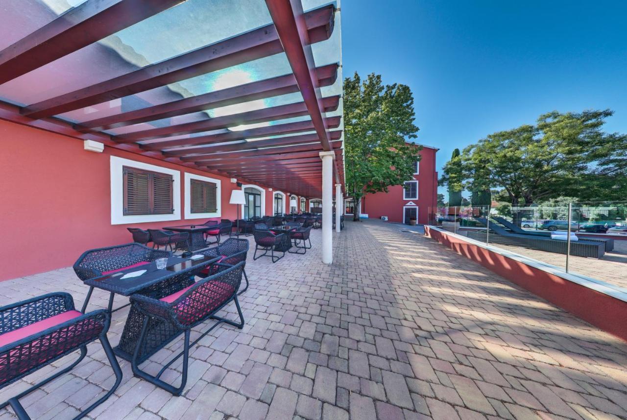 Hotel Villa Donat Sveti Filip i Jakov Exteriör bild