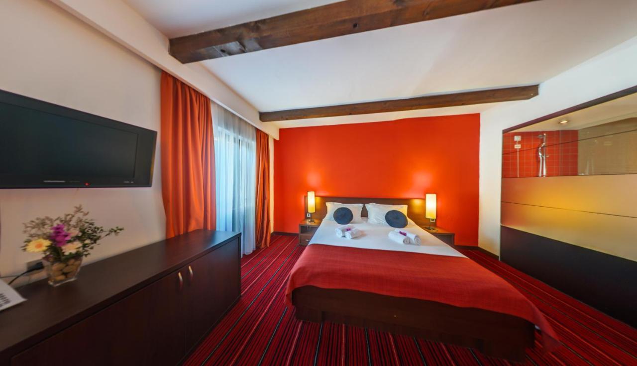 Hotel Villa Donat Sveti Filip i Jakov Exteriör bild