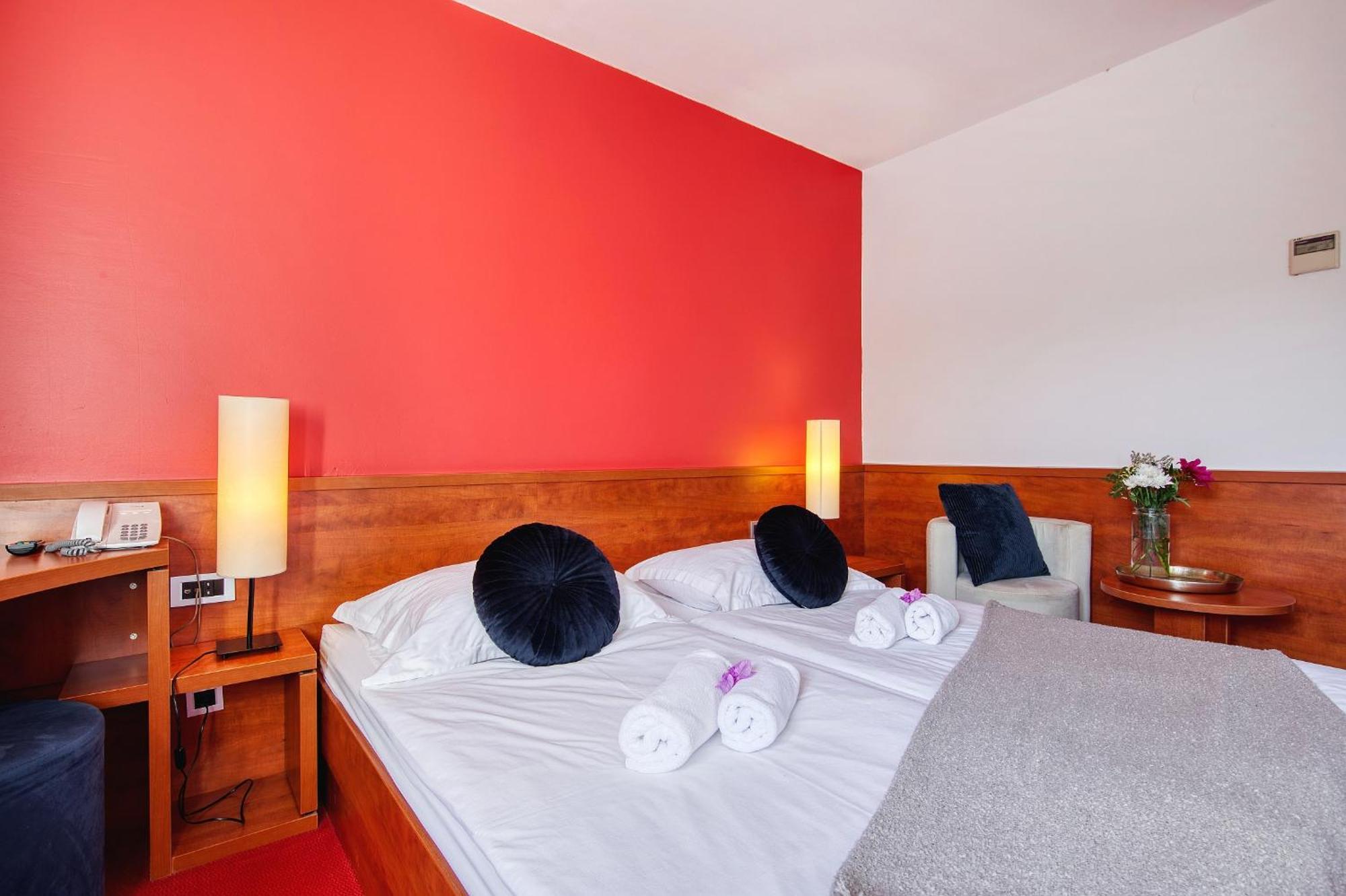 Hotel Villa Donat Sveti Filip i Jakov Exteriör bild