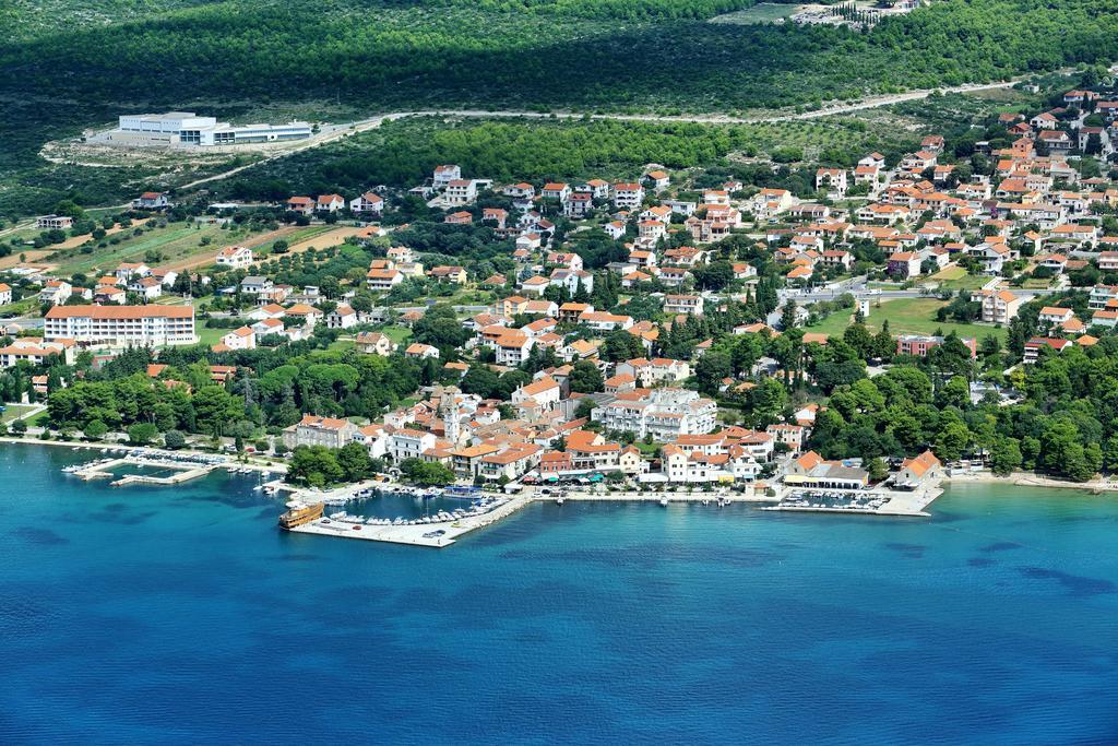 Hotel Villa Donat Sveti Filip i Jakov Exteriör bild
