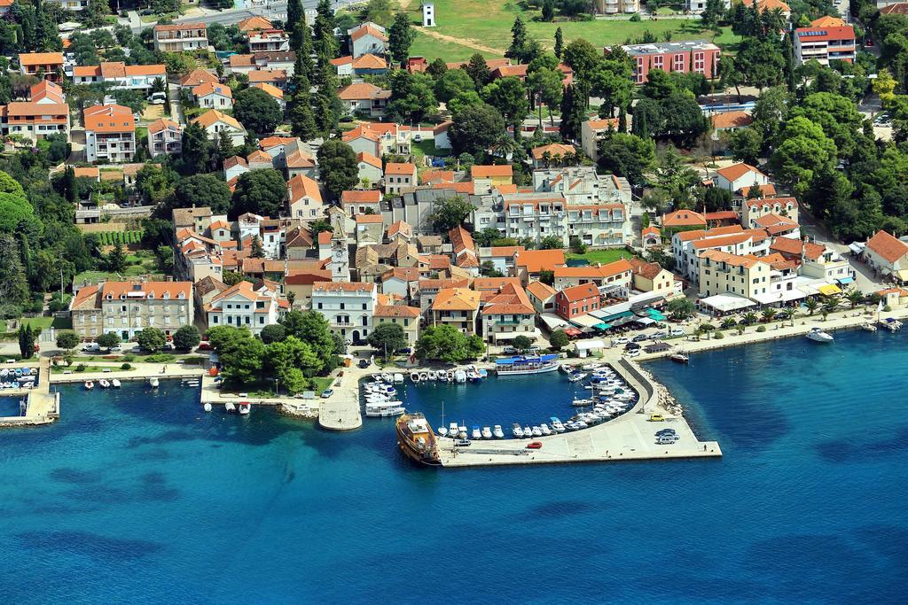 Hotel Villa Donat Sveti Filip i Jakov Exteriör bild