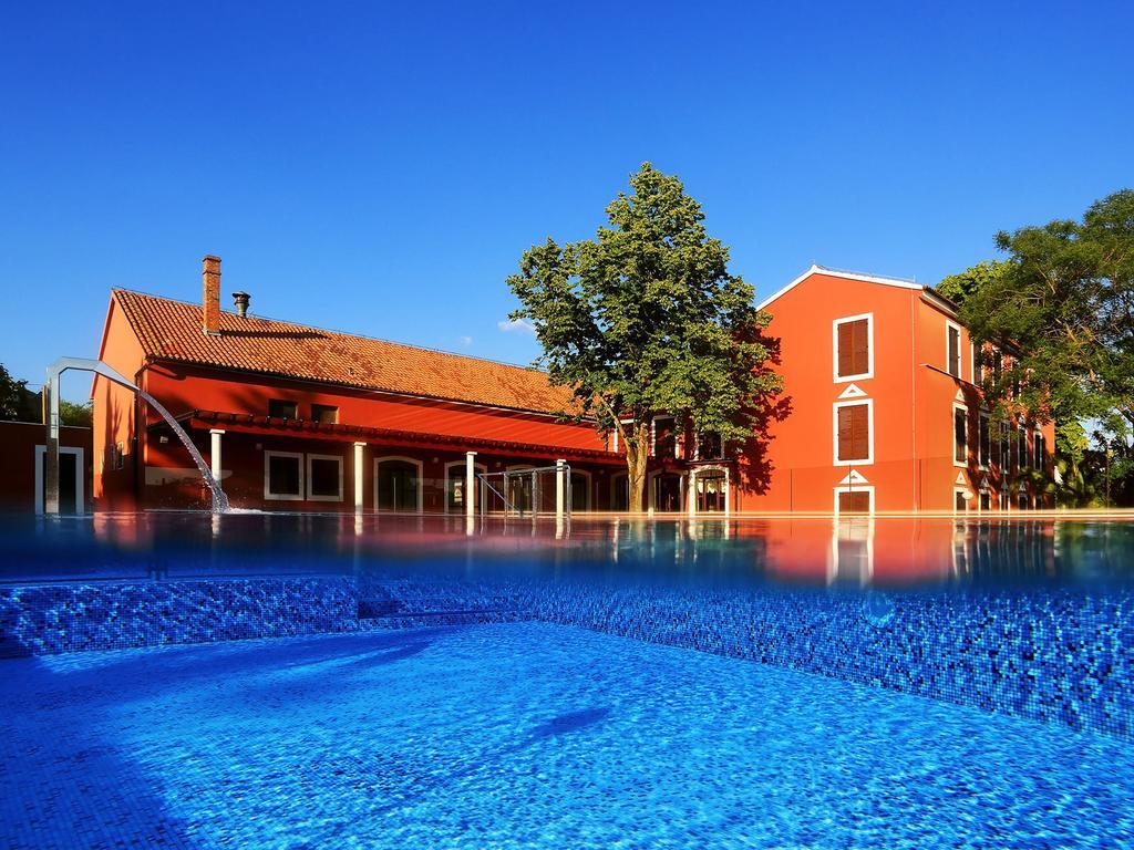 Hotel Villa Donat Sveti Filip i Jakov Exteriör bild